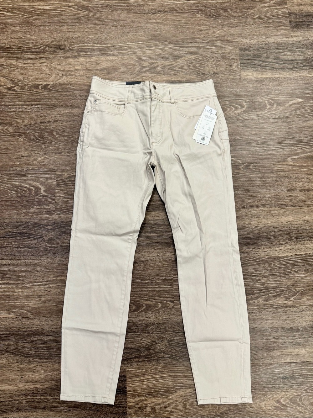 NWT GUESS Shape Up Skinny High Rise Jeans Pearl Oyster 33x29